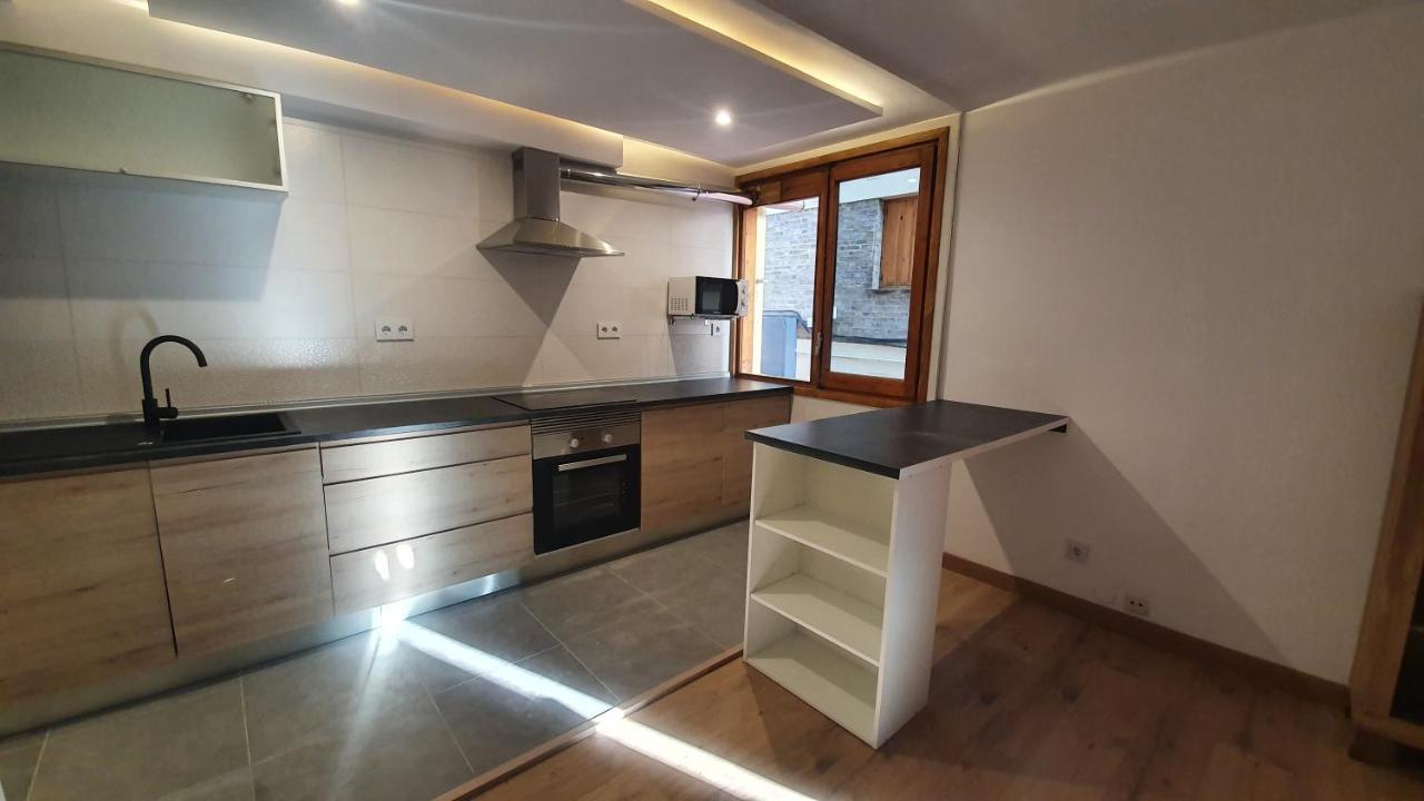 Xia Apartaments Con Acceso A Piscina Rialp Ngoại thất bức ảnh