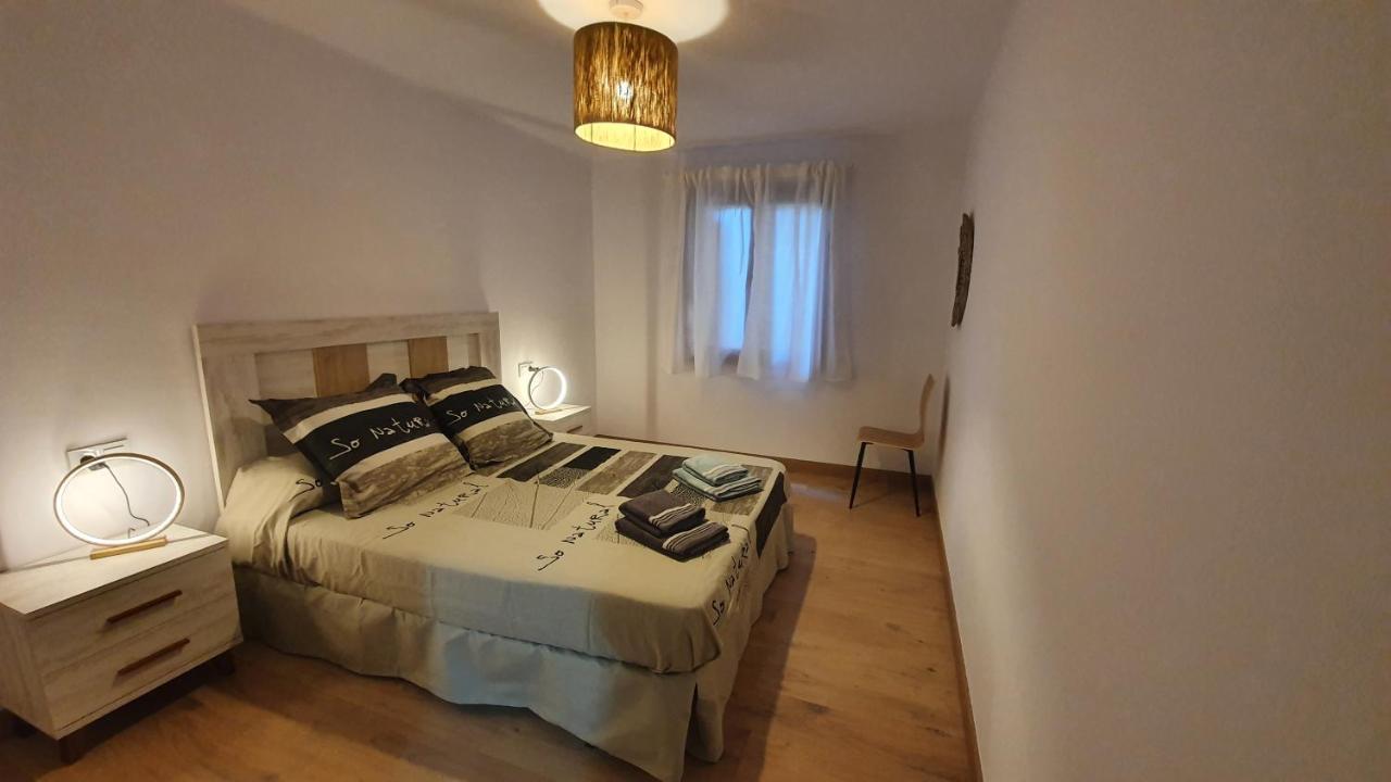 Xia Apartaments Con Acceso A Piscina Rialp Ngoại thất bức ảnh